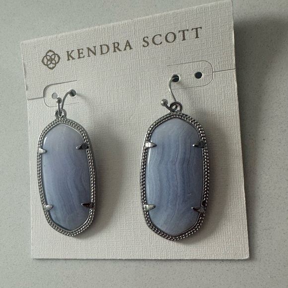 Kendra Scott Elle Drop Earrings in Blue Lace Agate and Silver RARE - Picture 2 of 5
